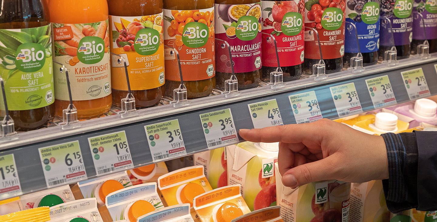 Održivi pomoćnici na policama